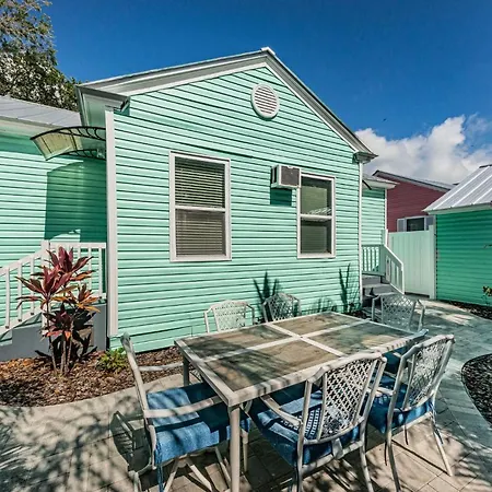Frenchy'S Cottage 490