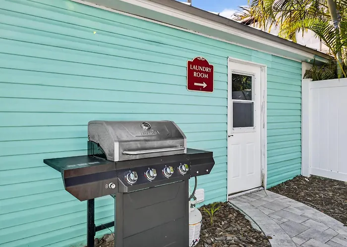 Frenchy's 490 * Clearwater Beach